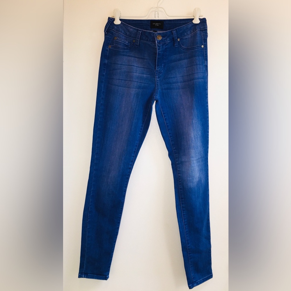 Celebrity Pink Mid-Rise Ankle Skinny Jeans-(7)             Blue Lagoon Wash